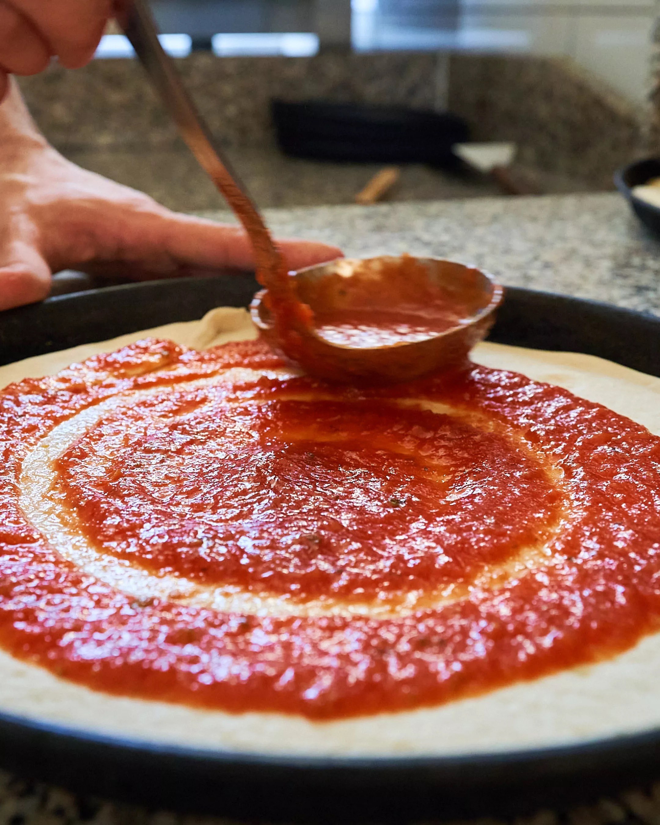 Social Media Post: Pizza Zubereitung